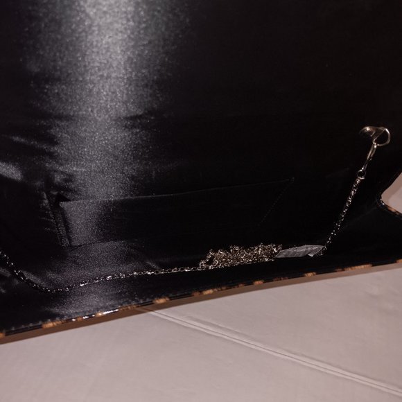 WOMEN'S LEOPARD PRINT CLUTCH PURSE - Picture 6 of 10